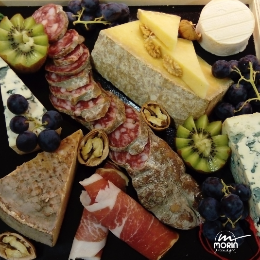 Exemple des plateaux de fromages pour apéritif réalisé sur-mesure par Morin Fromager